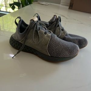 New Balance Tennis Shoes